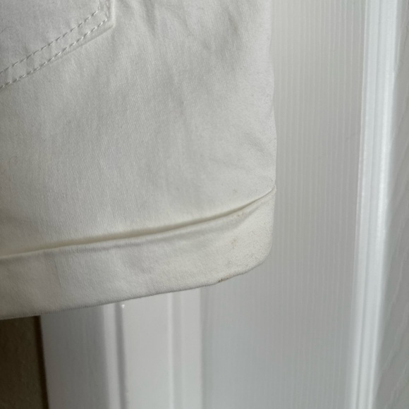 Forever 21 High Rise Ivory Shorts Size: 30 - Picture 5 of 8